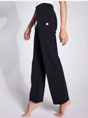 Vuori Daily Wide Leg Pant